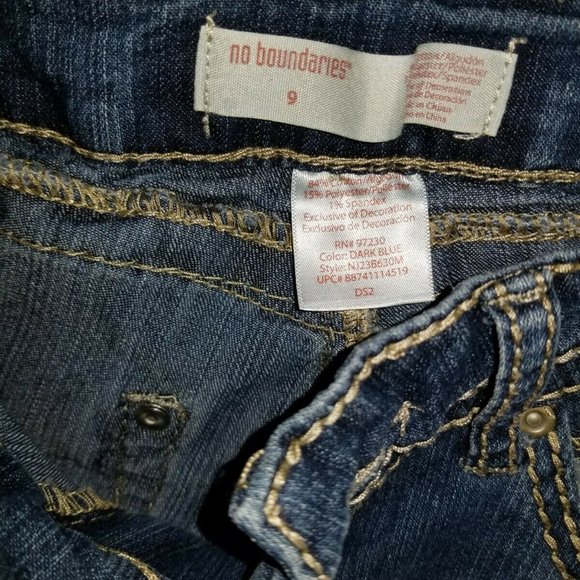 NO BOUNDARIES Juniors Cropped Cuffed Capri Jeans Size 9 - Picture 4 of 6